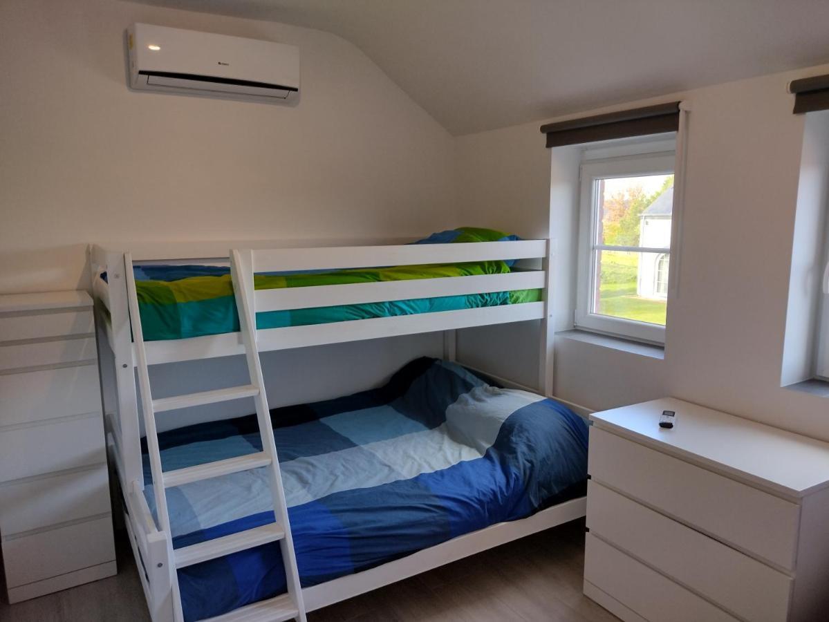 Huis Met Zonneterras, Tuin En Panoramisch Uitzicht Wellin Extérieur photo